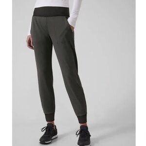 Athleta Venice Textured Jogger In Wavy Dash Black SW1647 Size S Petite
